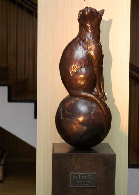 Félicette has landed! Memorial for first cat in space unveiled in