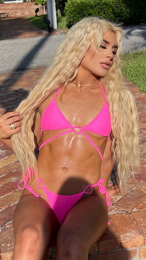 Hot Tiffany Stratton Bikini Photos - PWPIX.net
