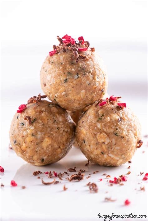 Easy & Quick Keto Energy Balls (Keto Bliss Balls)