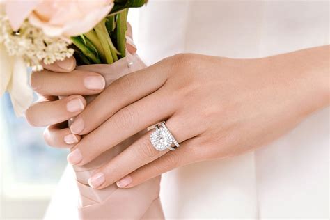 The Fascinating Stories Behind Vintage Engagement Rings in NZ – pamu.store