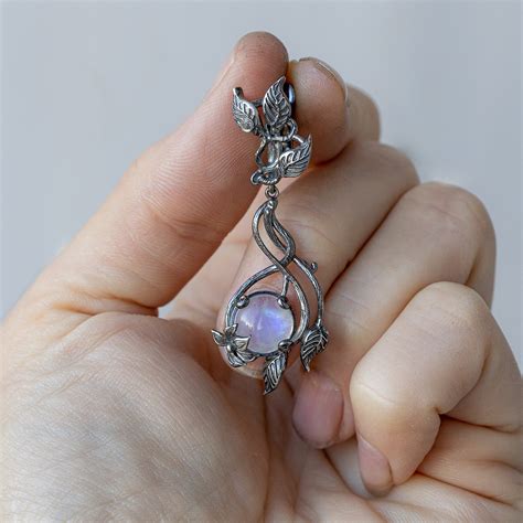 Серебряные серьги с лунным камнем и бриллиантами «Имина» | Восемь ...