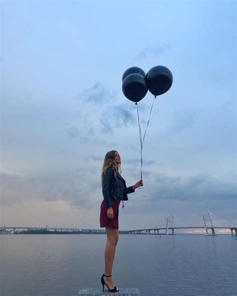 Ольга Кобзар на снимках из Instagram
