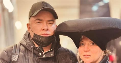 "Красавчик и дурында". Сценическая мама Андрея Данилко показала их ...