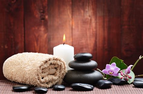 Massage For Two: The Ultimate Guide To Planning A Couples Massage