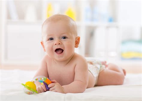 cara memakai popok plastik ikat bayi 1