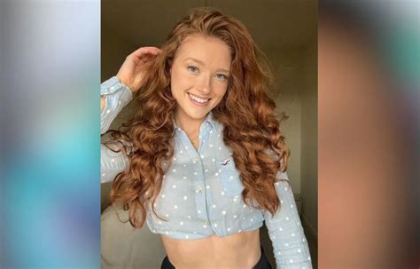Phoebeisginger - Wiki, Biography, Age, Height, Boyfriend, Family, and more