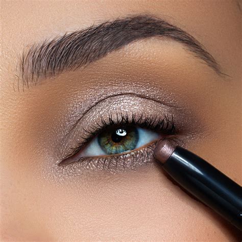 Ring Light | A Misty Neutral Mauve Shimmer Eyeshadow Stick – Runway Rogue