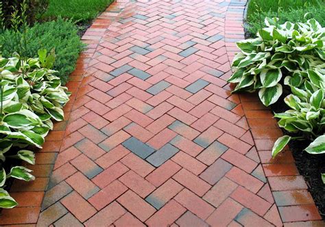 How to Lay a Brick Walkway