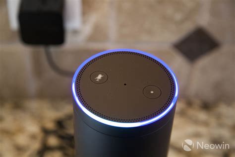 Amazon Echo Review: "Alexa, why are you so cool and frustrating at the