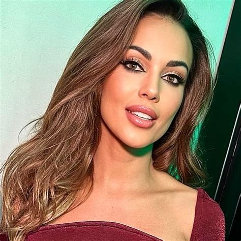 Lara Alvarez (Лара Альварес) в Инстаграм | Instagram | ThePlace