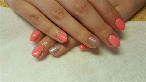 Egyszerű, de szép köröm | Nails, Beauty