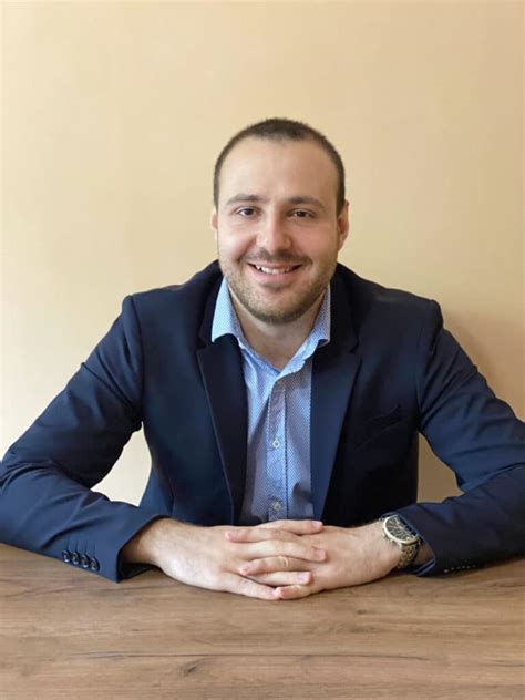 Стоян Георгиев - Твоят независим личен финансов консултант