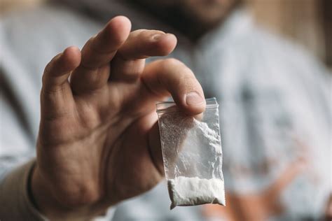 Quanto Tempo A Cocaina Fica No Corpo - Como a cocaína age no corpo? Entenda os efeitos da droga