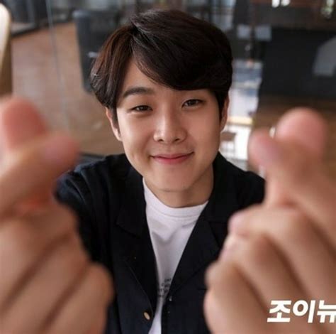 Choi Woo-shik Wallpapers - Wallpaper Cave