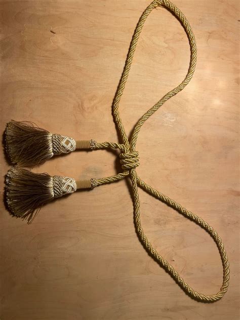 Can anyone help me with this knot? : r/knots