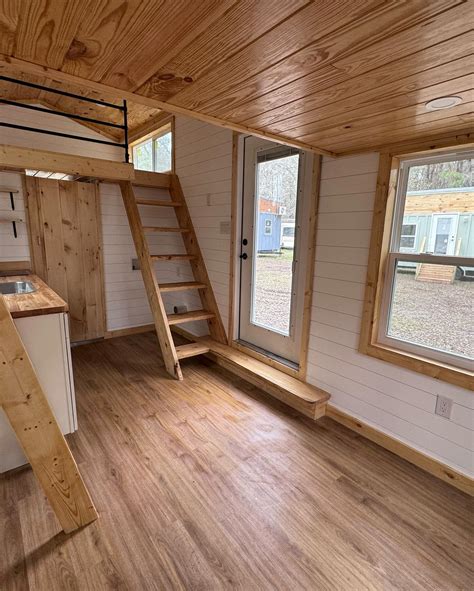 Rasa: Simplify Further Tiny House on Wheels