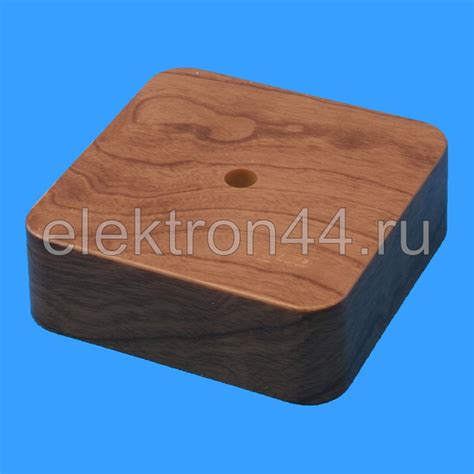 Коробка распаячная о/у 80х 80х 25мм дуб на темной основе 65005ДТ ...