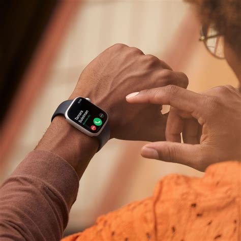 Купить Apple Watch Series 8, 41 мм, корпус из алюминия цвета «сияющая ...
