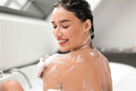 Body Wash vs Shower Gel: Benefits & Which Is Better? – VedaOils
