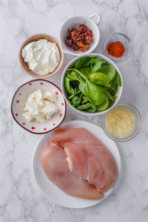 The MOST DELICIOUS Cheese Stuffed Chicken Breast Recipe