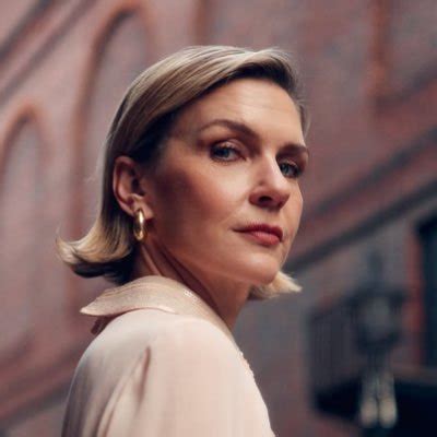 BTS at Rhea Seehorn's SXSW portrait studio photoshoot 🖤