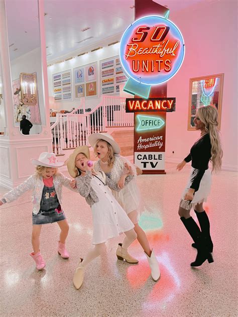 Nashville Girls Weekend - Casey Wiegand of The Wiegands