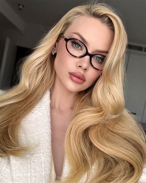 Viktoria Apanasenko | Photo @eva_zhykhareva Makeup&hair @anna