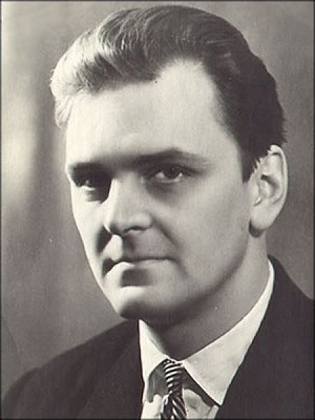 Яковлев Юрий