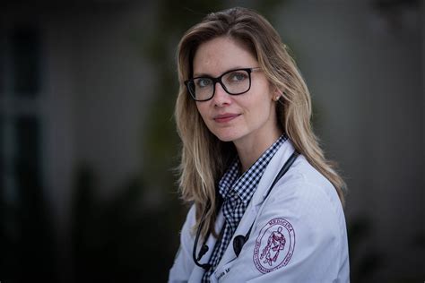 Ana Claudia Michels abre consultório de geriatria em SP: - 17/04/2025