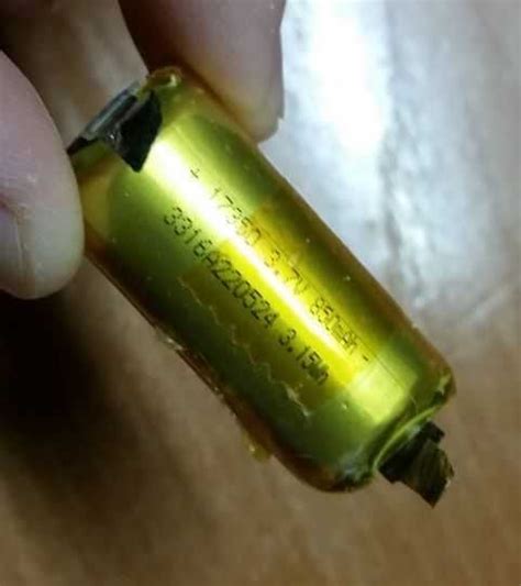 Аккумулятор 850mAh формат 17350 (пол-18650) от "одноразки", без защиты ...