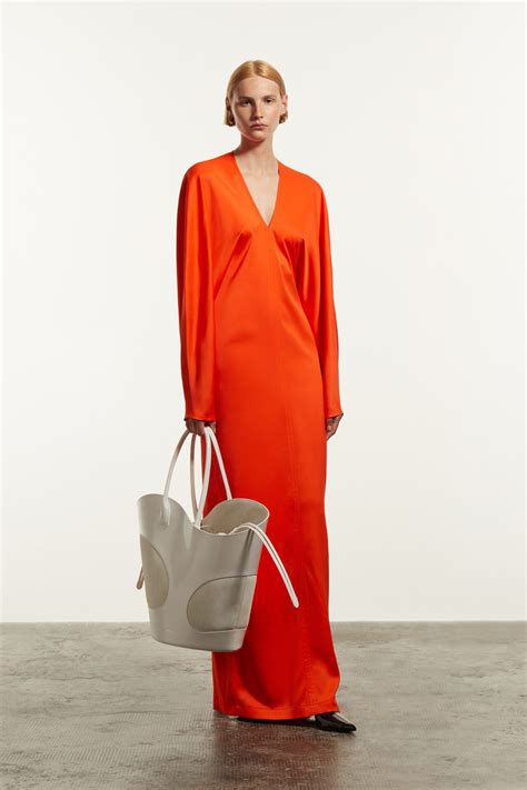 Ferragamo Resort 2024 Fashion Show | The Impression