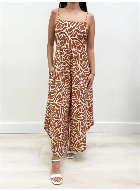 ADORE CLOTHING - Adore