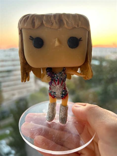 Taylor Swift lover outfit pop