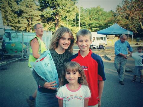 Little Emma Watson with little fans 10 years ago ...