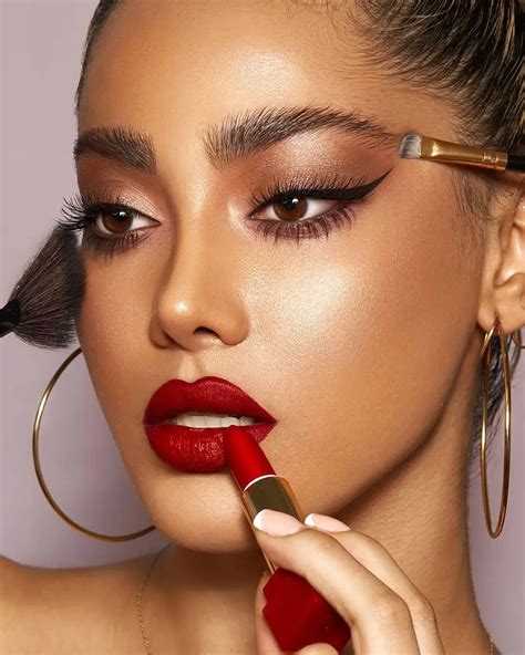 8 Makeup Tips for a Successful First Date ...