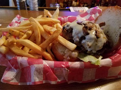[I ate]Bou burger in Madison, WI with pepper jack cheese, grilled