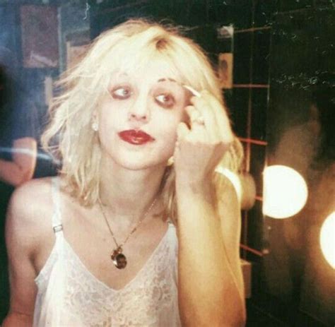 Courtney Love Grunge Makeup