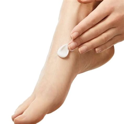 Dry Feet | Causes & Helpful Tips | Eucerin