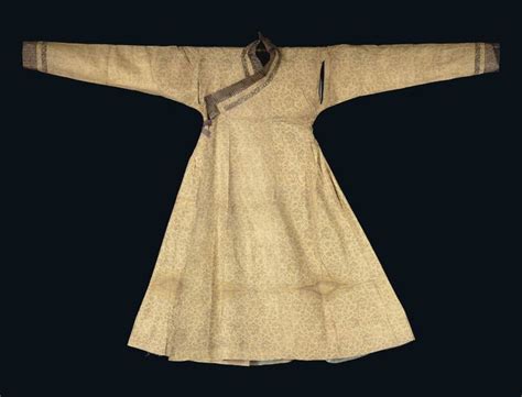 A MONGOL 'CLOTH OF GOLD' SILK AND METAL THREAD ROBE , CENTRAL ASIA ...