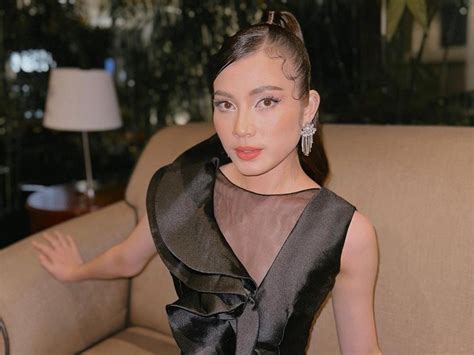 haviza devi anjani enggan bahas soal menikah  harris vriza