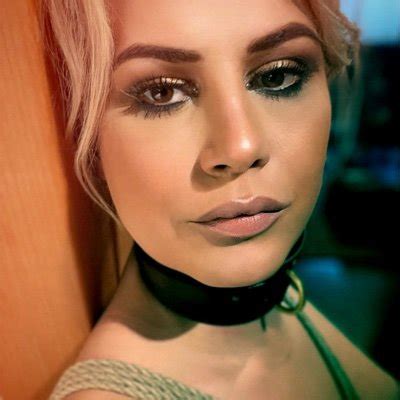 Manoeshka (@Sentbyeros) / Twitter