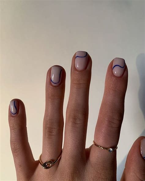 minimalist nails  enjoy     chic emerlyn closet