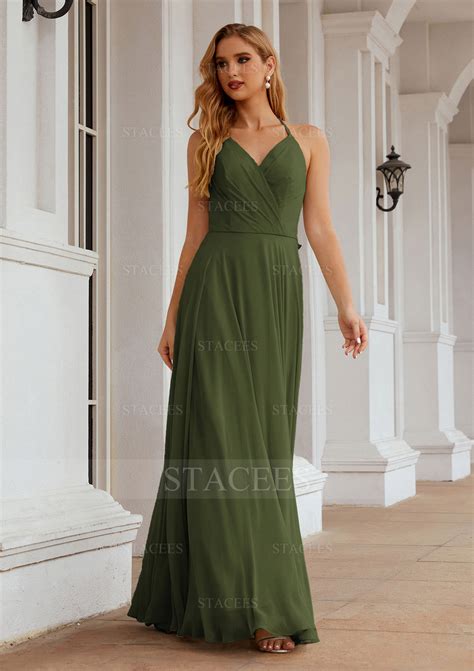 A-line Halter Chiffon Long/Floor-Length Bridesmaid Dress With Pleated