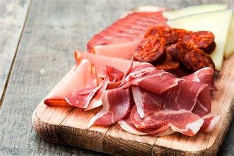 Колбасные изделия - My Italian Life - Что попробовать | Food, Food ...