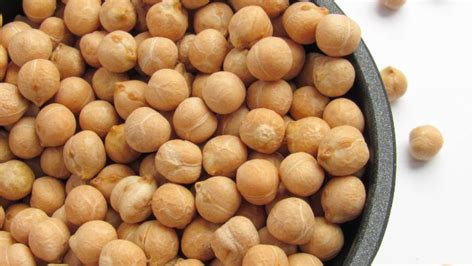 Chickpeas Nutrition Facts and Health Benefits - Holy Peas