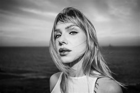 Dressed+And+Undressed+Women Photos, Download The BEST Free Dressed+And