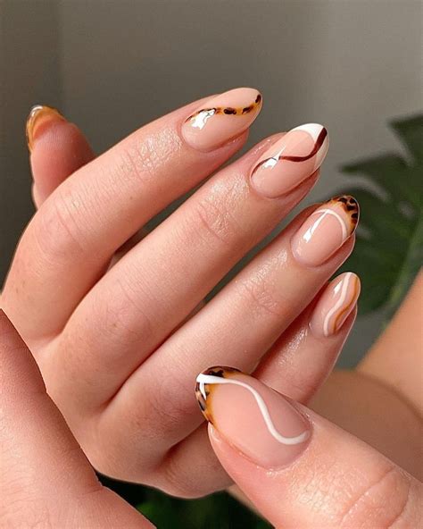 35 Hottest Fall French Nail Ideas for 2022 - Flymeso Blog French Nail ...