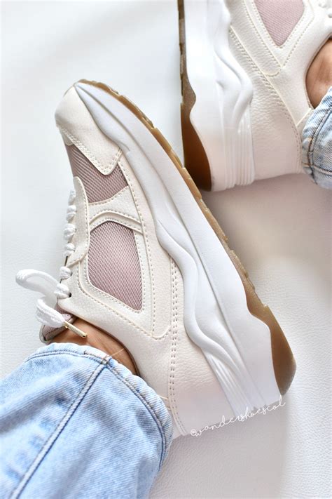 Amelia Nude – WANDER