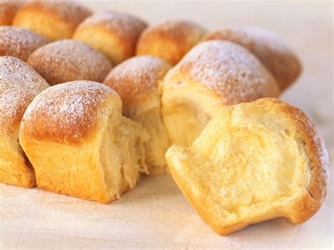Homemade Sweet Yeast Rolls recipe | Eat Smarter USA