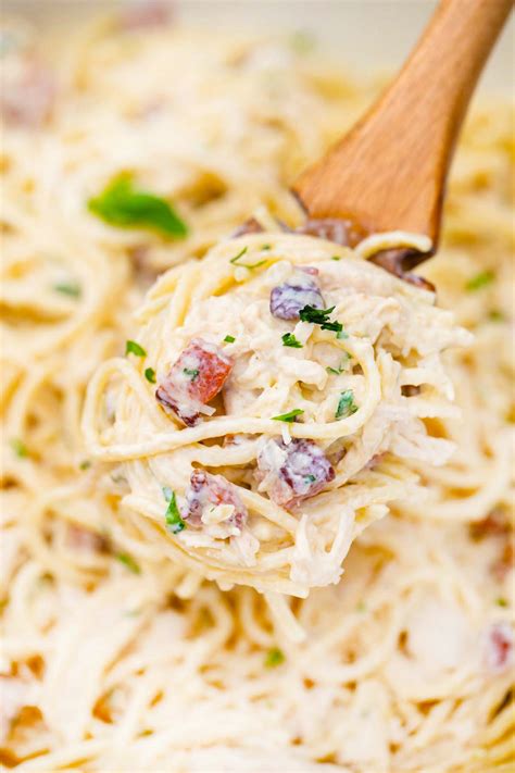 Best Chicken Carbonara Pasta Recipe [VIDEO] - S&SM